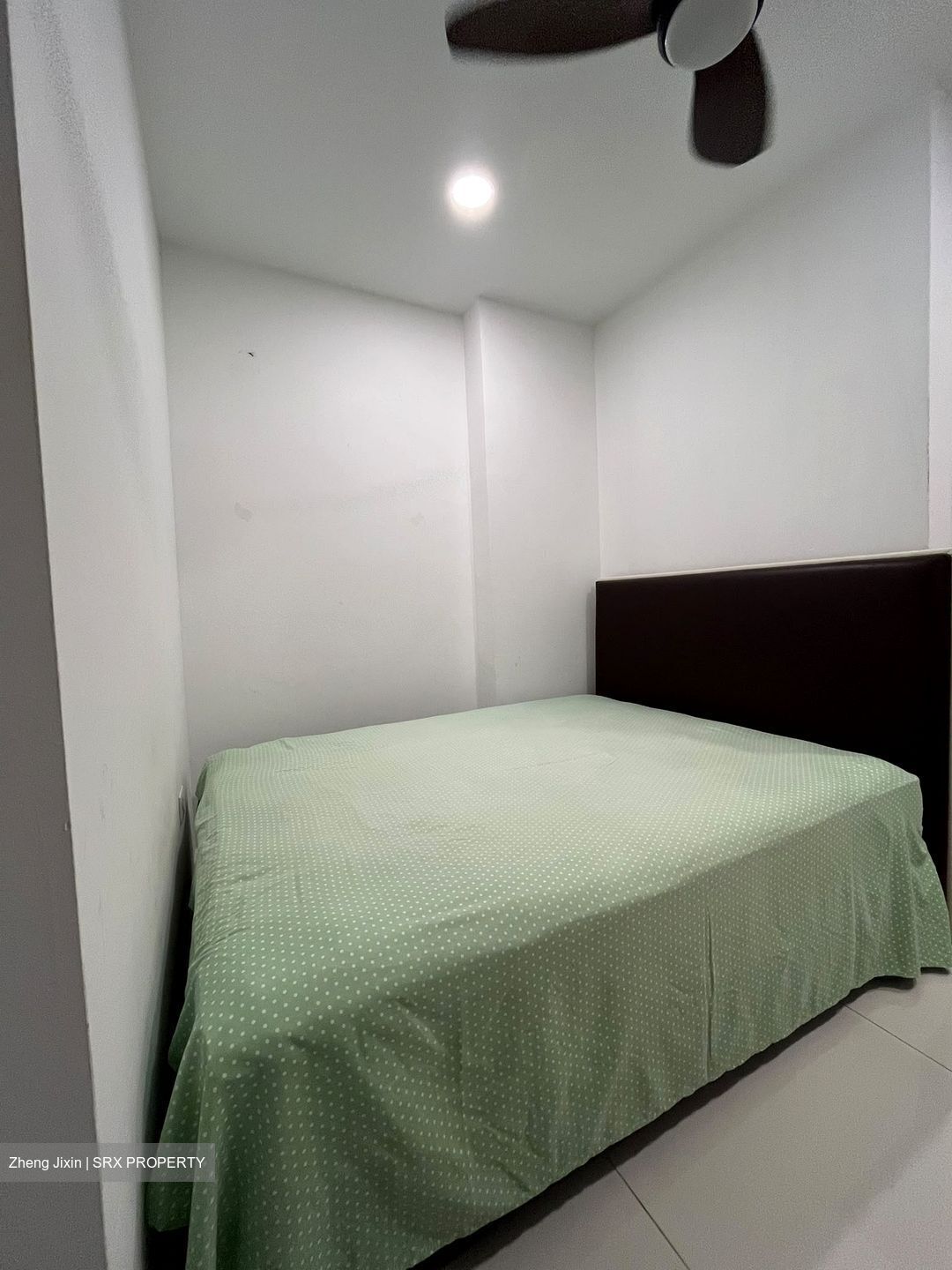 Lowland Road (D19), Terrace #607852501